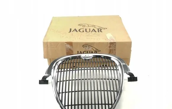 Jaguar S-Type Front bumper upper radiator grill XR8