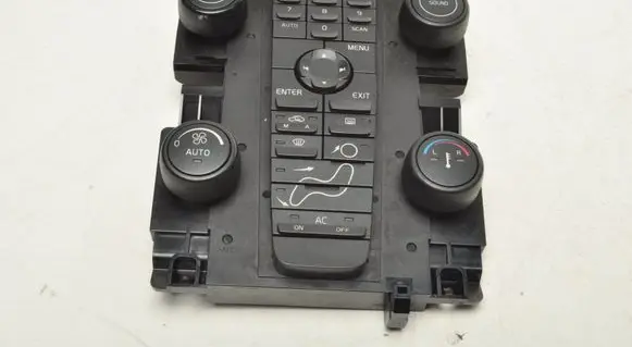 Volvo V50 Climate control unit 8697155