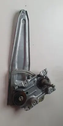 Toyota Auris E180 Rear window lifting mechanism without motor