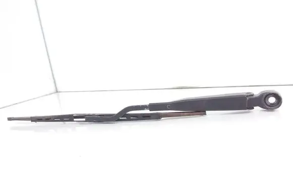 Chrysler PT Cruiser Rear wiper blade arm 05288704AC