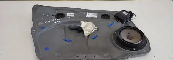 Mercedes-Benz A W169 Front door window regulator with motor A1697200179 ZGS007 996104103