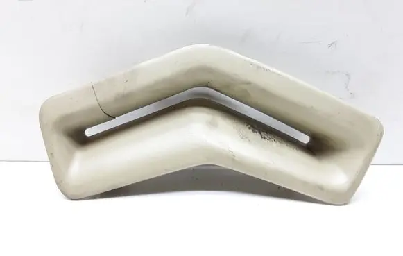 Volvo S80 Seat belt trim 