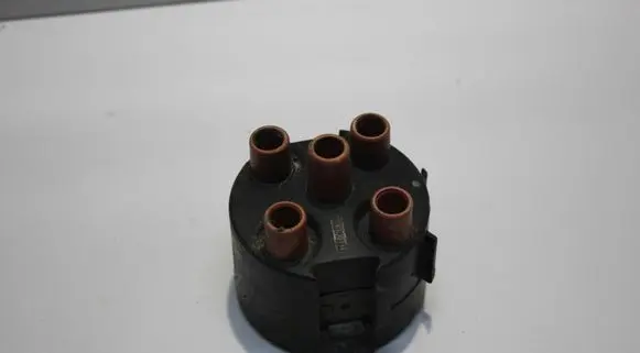 Audi 80 90 B3 Spark distributor cap 027905207A