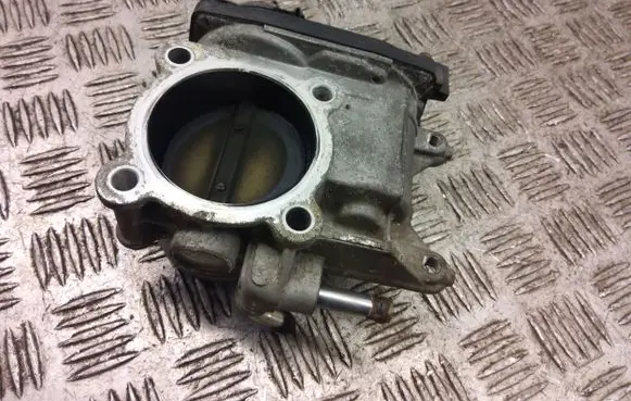 Mitsubishi Outlander Throttle valve