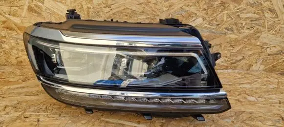 Volkswagen Tiguan Headlight/headlamp LPR063
