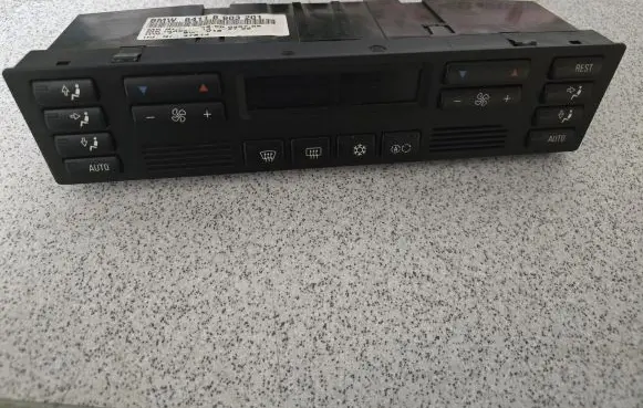 BMW 7 E38 Climate control unit 64116903201 8247254