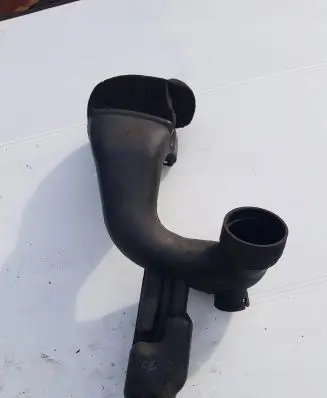 Suzuki Grand Vitara II Air intake duct part