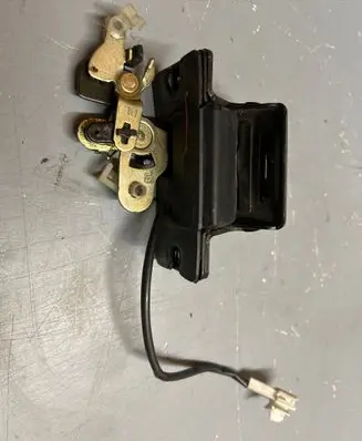 KIA Sorento Tailgate/trunk/boot lock/catch/latch 812303E000