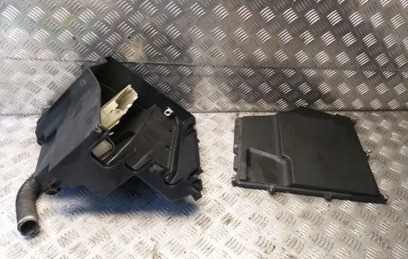 Land Rover Range Rover L322 Relay mounting block 