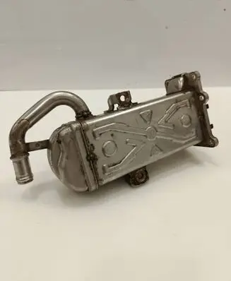 Volkswagen PASSAT B7 EGR valve cooler 03L131512BJ