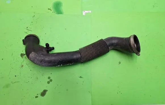 Intercooler hose/pipe