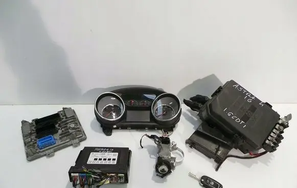 Engine ECU kit and lock set