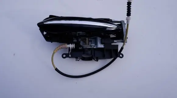 Rear door exterior handle/bracket