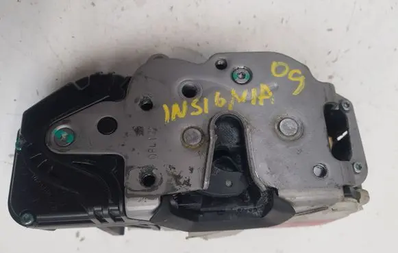 Opel Insignia A Front door lock 3023806
