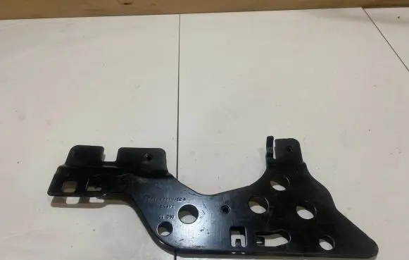 Ford Mustang VI Other engine bay part FR3B63016A52A