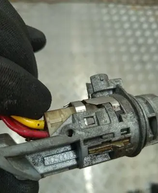 Citroen Xsara Ignition lock N0500109