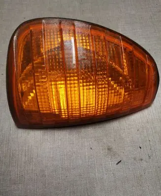 Mercedes-Benz 200 300 W123 Front indicator light 1305233052