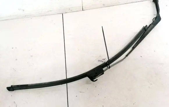Mazda 6 Front wiper blade arm