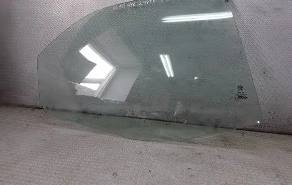 Alfa Romeo 156 Rear door window glass