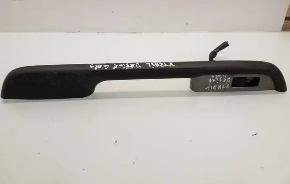 Nissan X-Trail T30 Electric window control switch 829488H300X