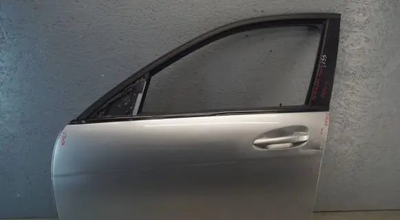 Mercedes-Benz C W204 Front door
