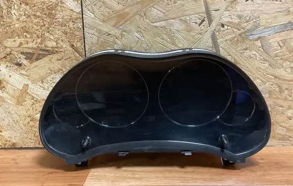 Speedometer (instrument cluster)