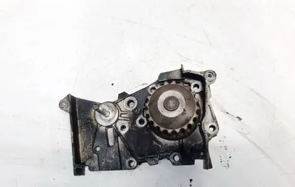 Renault Scenic I Water pump VKPC86416