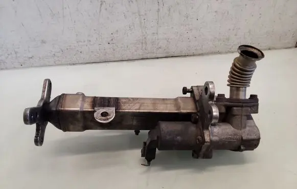 Volvo S60 EGR valve 30637142