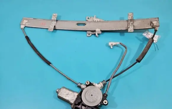 Suzuki Grand Vitara I Front door window regulator with motor 83430-65D00 IMPRK1380193