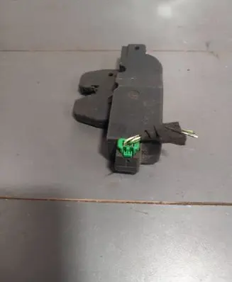 Tailgate/trunk/boot lock/catch/latch
