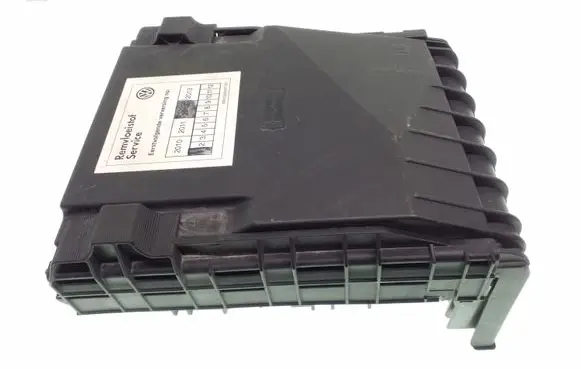 Volkswagen PASSAT CC Fuse module 3C0937125