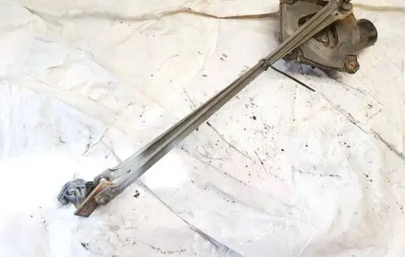 Mitsubishi Carisma Front wiper linkage and motor