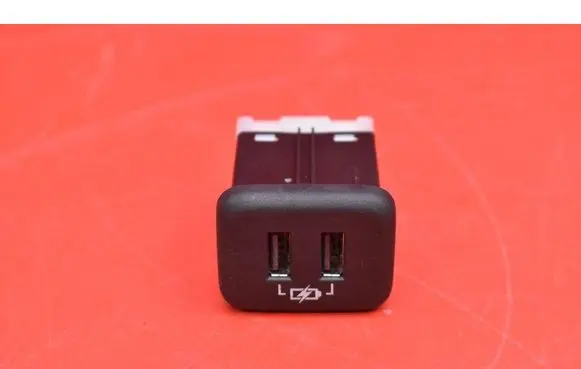 Radio/CD/DVD/GPS head unit