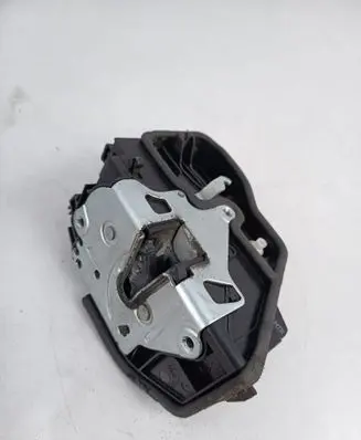 BMW X1 E84 Rear door lock 7202148