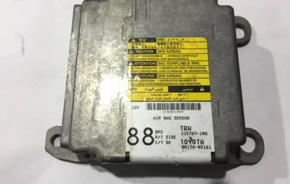 Toyota Avensis T250 Airbag control unit/module 215767106 89170-05161