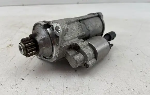Volkswagen Golf VIII Starter motor 02E911022H