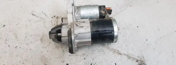 Dacia Sandero II Starter motor 233000557R