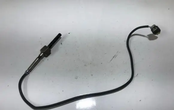 Mercedes-Benz ML W166 Exhaust gas temperature sensor a0009053905 ht0002