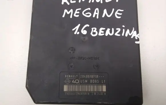 Renault Megane III Fuse module 284B61871R
