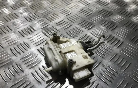 Volkswagen PASSAT B3 Central locking vacuum pump 357862153h