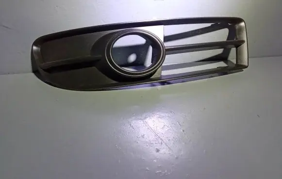 Audi A4 S4 B6 8E 8H Front fog light trim/grill 8E0807681F