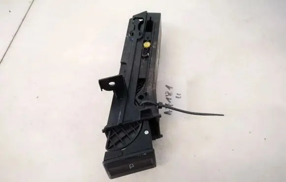 Ford Mondeo Mk III Cup holder 1s7113564a