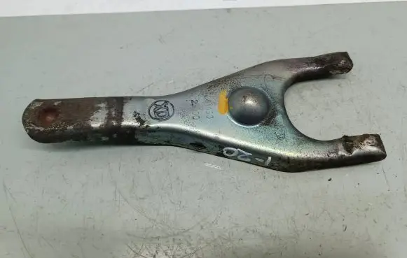 Hyundai i20 (PB PBT) Clutch release arm fork 4143023200