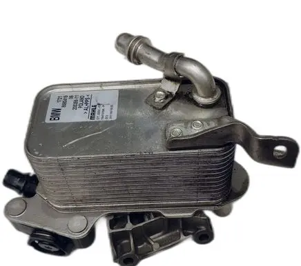 BMW 5 G60 G61 Engine oil radiator 