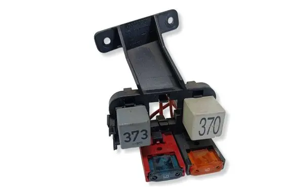 Volkswagen PASSAT B5.5 Fuse module 4B1937503