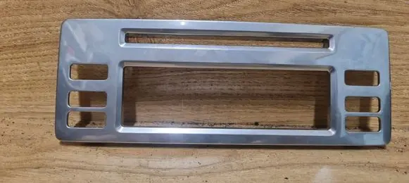 Radio/GPS head unit trim