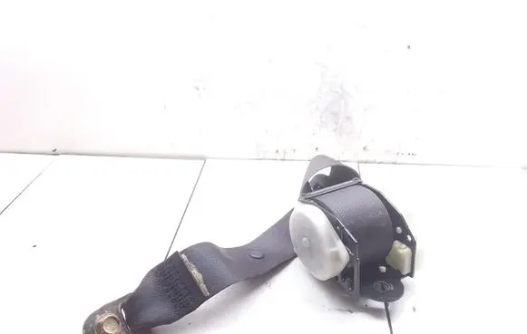 Subaru Legacy Rear seatbelt