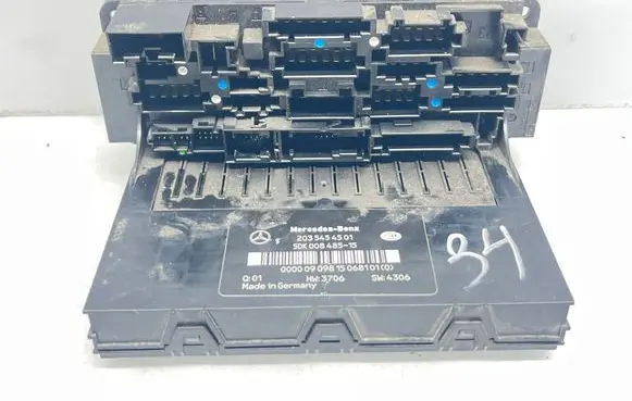 Mercedes-Benz CLC CL203 Fuse box set 2035454501