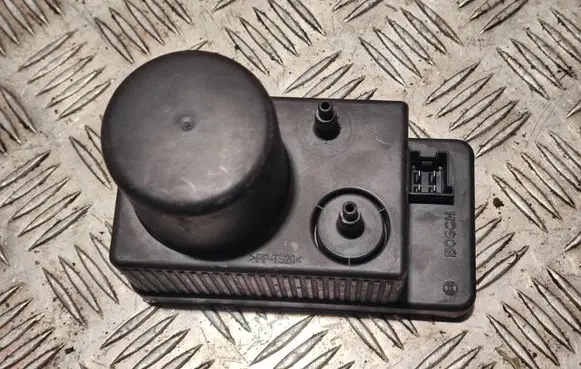Mercedes-Benz C W205 Central locking vacuum pump 2038000048