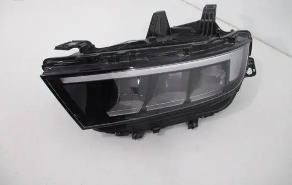 Opel Astra L Headlight/headlamp 9850326980